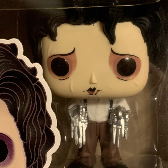 Funko POP #980 Edward Scissorhands in Dress Clothes Vinyl Figure - Picture 5 of 7